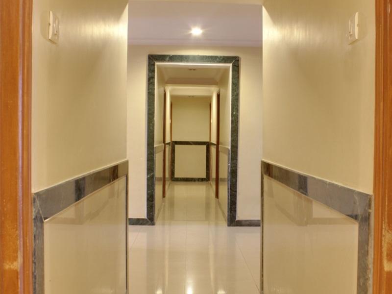 Lucky Hotel Goregaon Mumbai Exterior photo