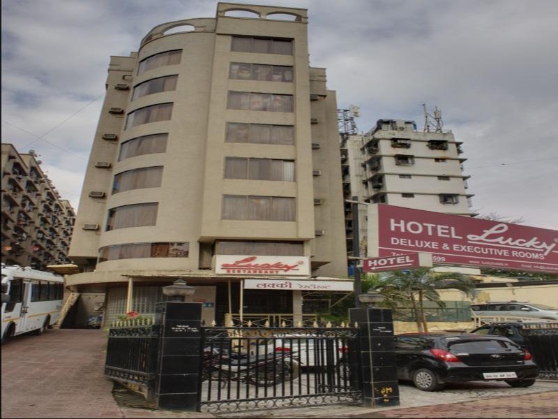 Lucky Hotel Goregaon Mumbai Exterior photo