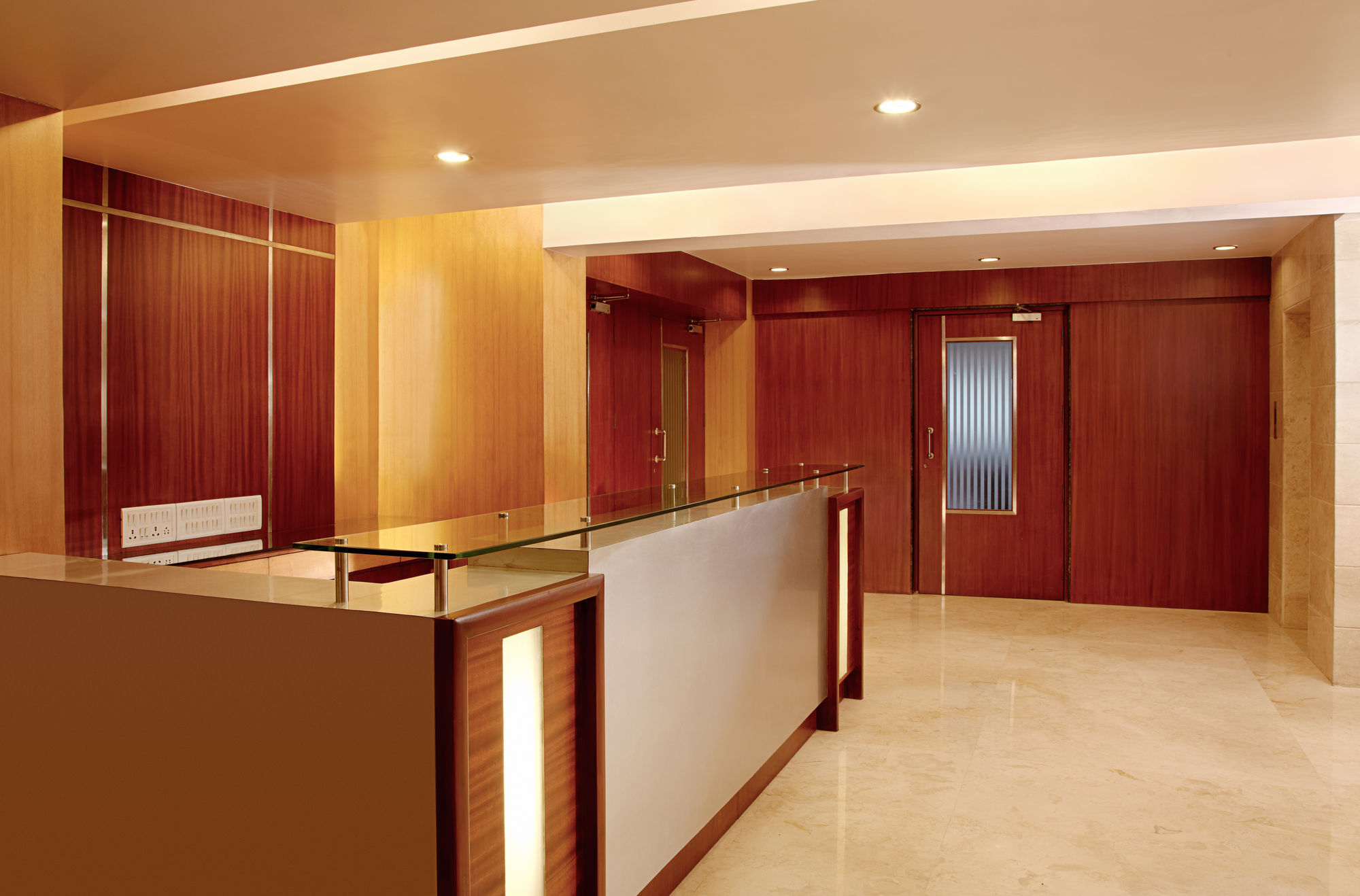 Lucky Hotel Goregaon Mumbai Exterior photo
